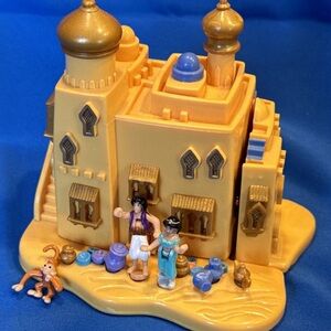 DISNEY’S ALADDIN AGRABAH MARKETPLACE POLLY POCKET